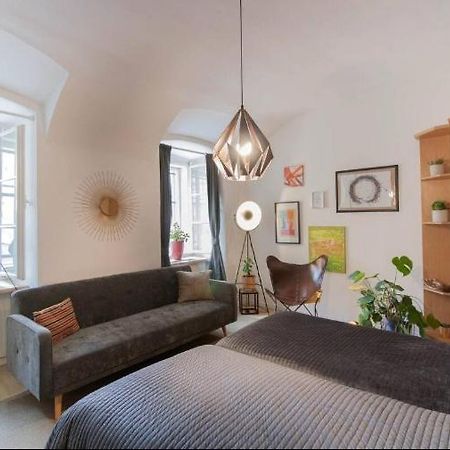 Suesses Apartment Naehe Volkstheater Viena Exterior foto